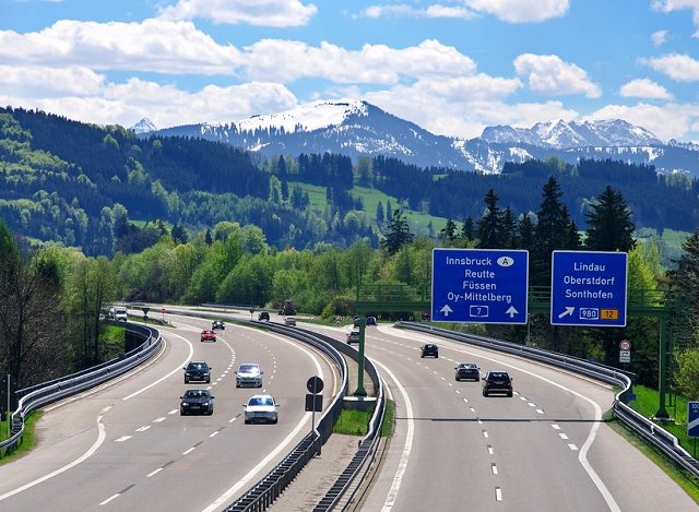 Aluguel de carros em Frankfurt: Economize muito