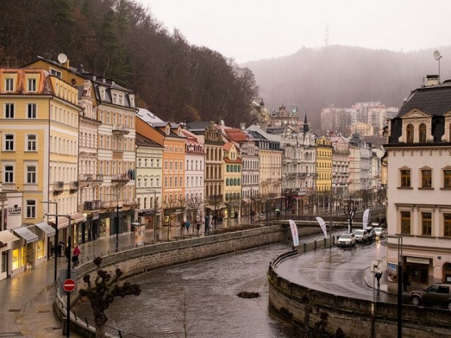 Aluguel de carro em Karlovy Vary na República Checa